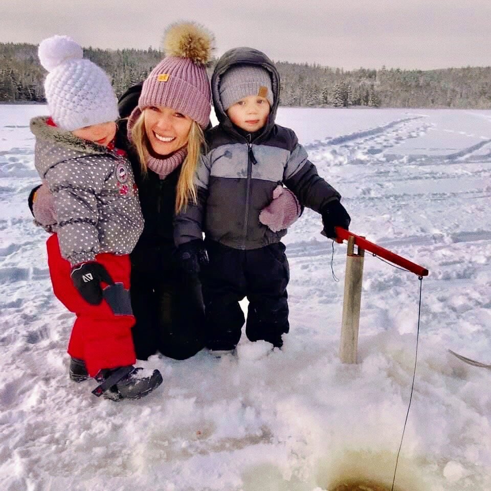 Pêche blanche en famille